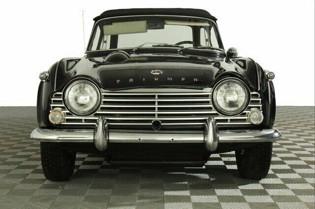 Triumph TR4 1967 image number 23