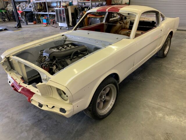 Ford Mustang 1965 image number 13