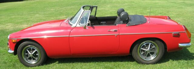 MG MGB 1970 image number 10