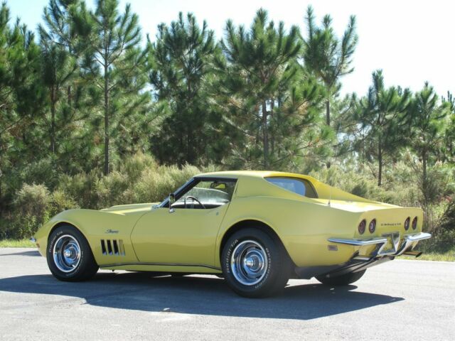 Chevrolet Corvette 1969 image number 26