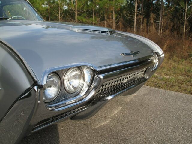 Ford Thunderbird 1962 image number 41