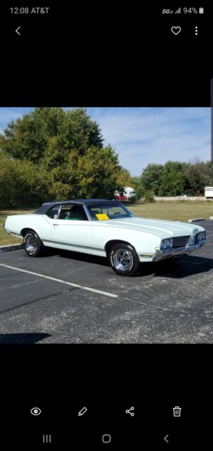 Oldsmobile Cutlass Supreme Classic 1970 image number 32