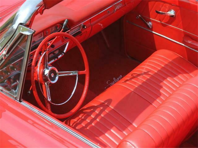 Ford Galaxie 1961 image number 20