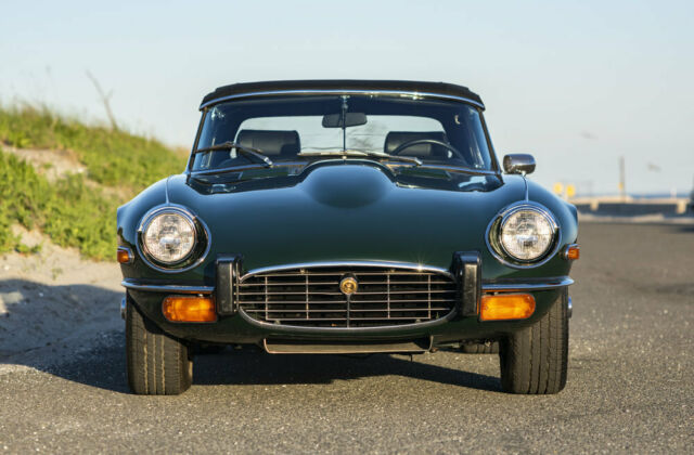 Jaguar E-Type 1974 image number 3