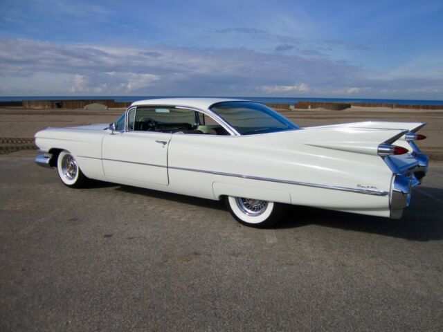 Cadillac DeVille 1959 image number 14