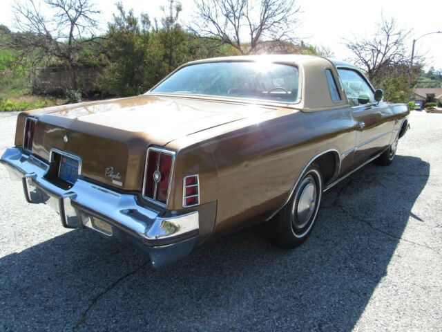 Chrysler Cordoba 1976 image number 6