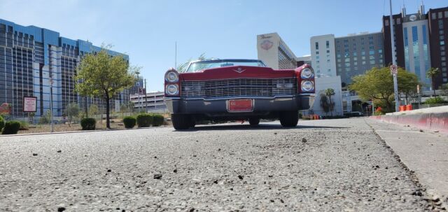 Cadillac DeVille Convertible 1966 image number 0