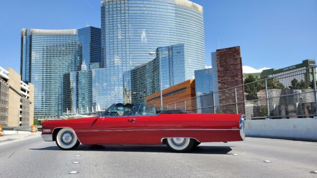 Cadillac DeVille Convertible 1966 image number 25