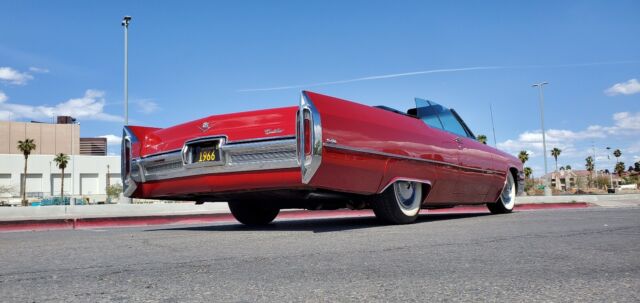 Cadillac DeVille Convertible 1966 image number 28