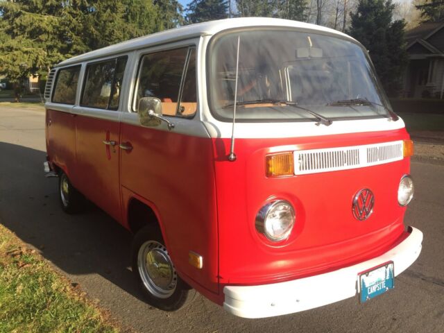 Volkswagen Bus Camper 1974 image number 0