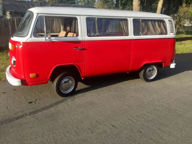 Volkswagen Bus Camper 1974 image number 21