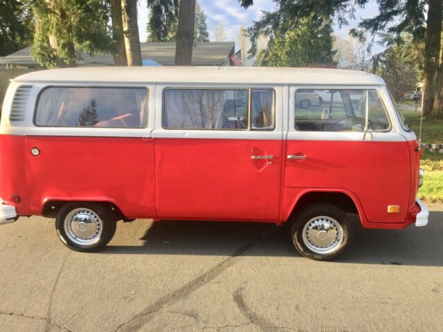 Volkswagen Bus Camper 1974 image number 23