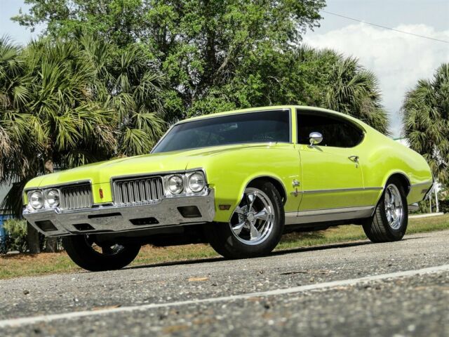 Oldsmobile Cutlass 1970 image number 2