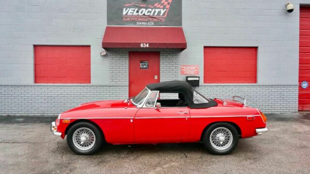 MG MGB 1976 image number 14