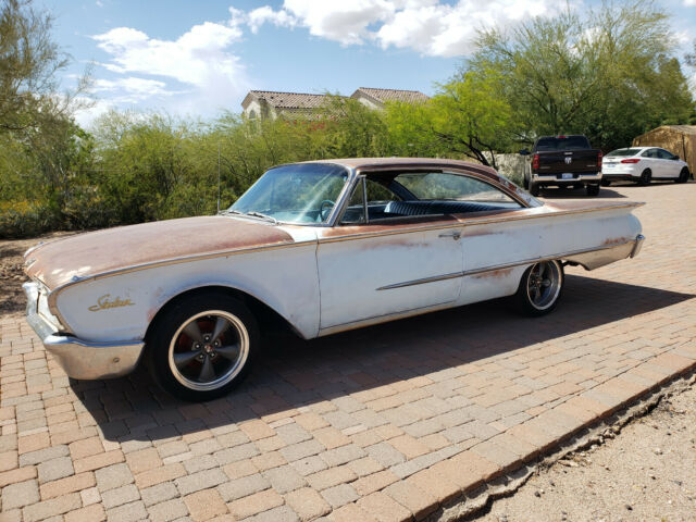 Ford Galaxie 1960 image number 27