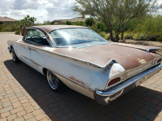 Ford Galaxie 1960 image number 29