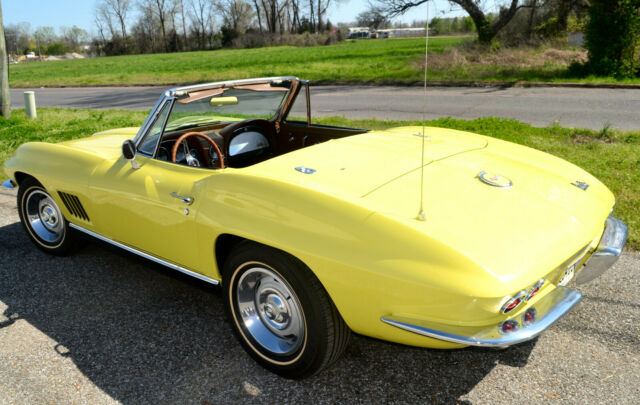 Chevrolet Corvette 1967 image number 24