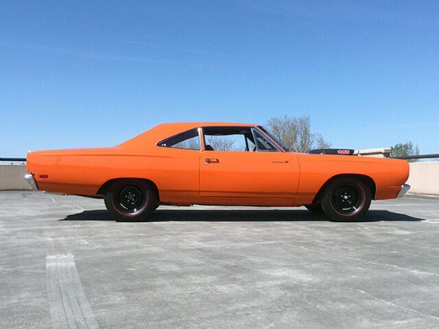 Plymouth Road Runner 1969 image number 2