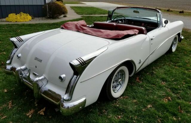 Buick Skylark 1954 image number 1