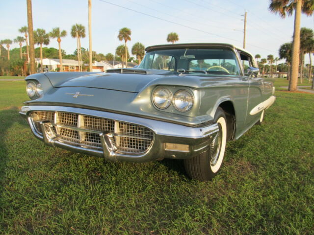 Ford Thunderbird 1960 image number 24