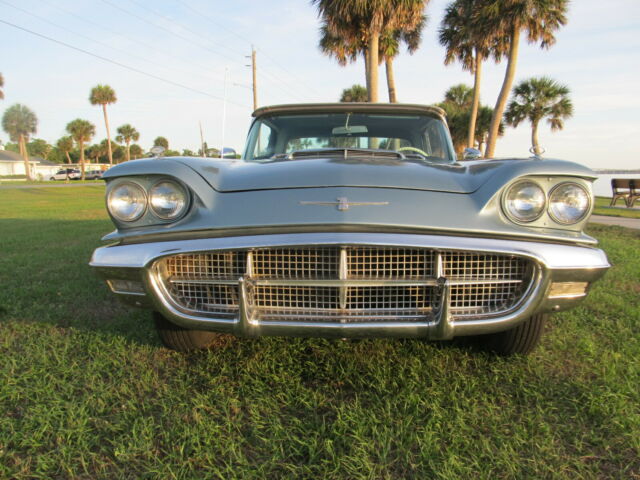 Ford Thunderbird 1960 image number 25