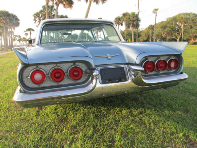 Ford Thunderbird 1960 image number 29