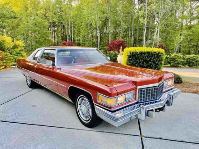 Cadillac DeVille Coupe 1976 image number 0