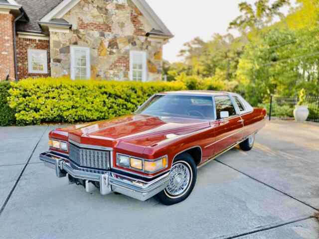 Cadillac DeVille Coupe 1976 image number 1