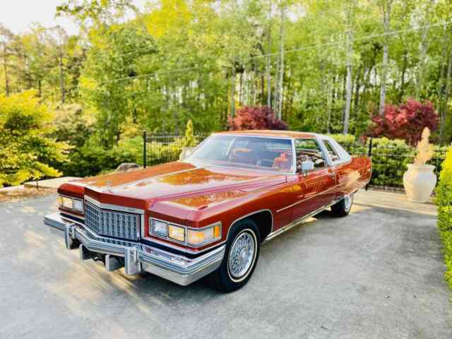 Cadillac DeVille Coupe 1976 image number 12