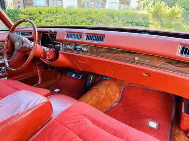 Cadillac DeVille Coupe 1976 image number 13