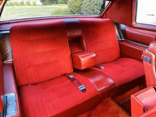 Cadillac DeVille Coupe 1976 image number 20