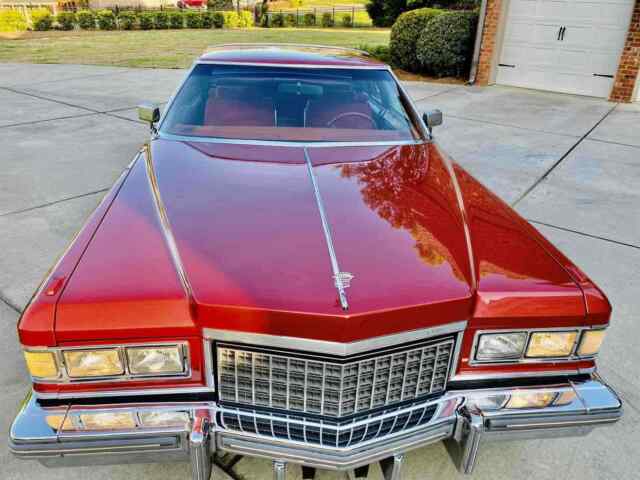 Cadillac DeVille Coupe 1976 image number 32