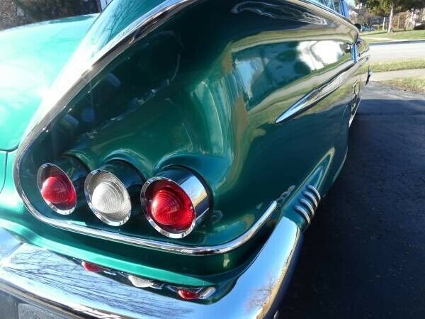 Chevrolet Impala 1958 image number 3