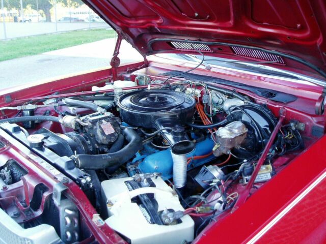 Plymouth Volare 1976 image number 2