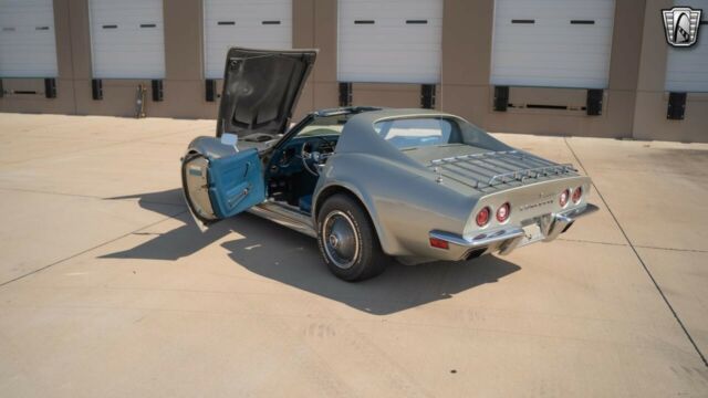 Chevrolet Corvette 1972 image number 19