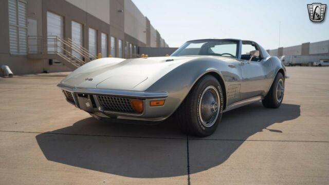 Chevrolet Corvette 1972 image number 23