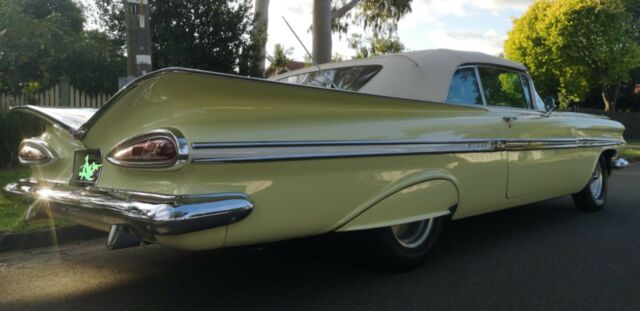 Chevrolet Impala 1959 image number 20