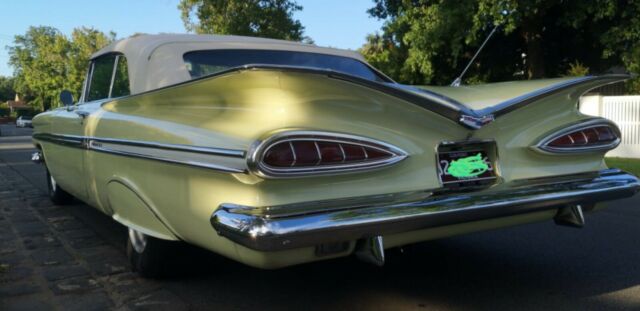 Chevrolet Impala 1959 image number 21