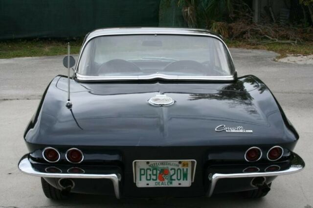 Chevrolet Corvette 1963 image number 28