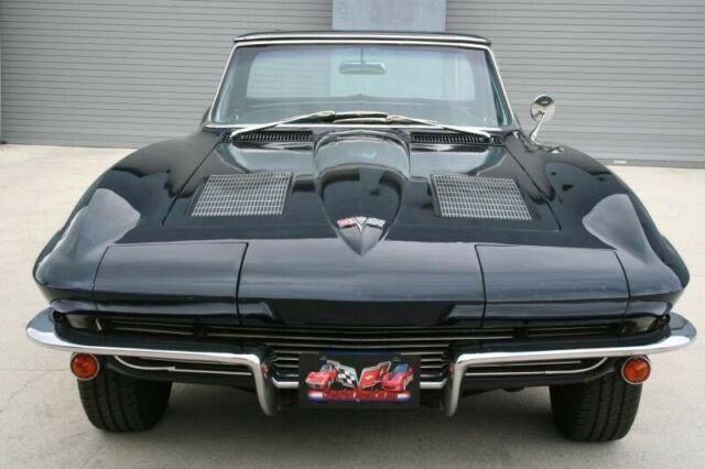 Chevrolet Corvette 1963 image number 29