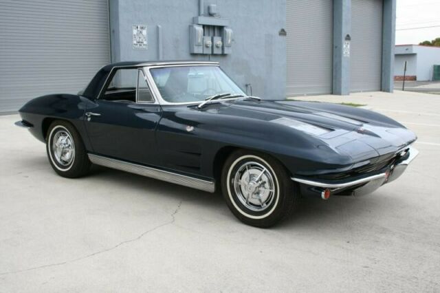 Chevrolet Corvette 1963 image number 31