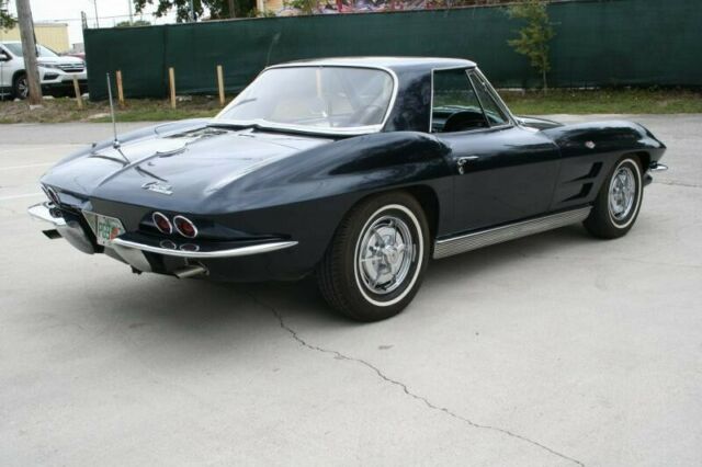 Chevrolet Corvette 1963 image number 33