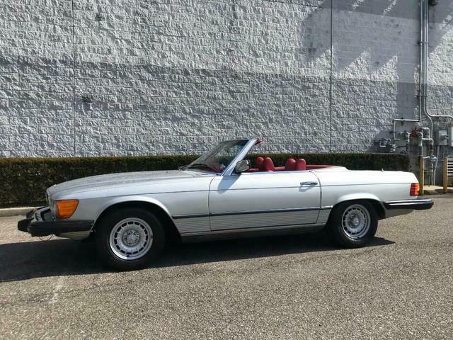 Mercedes-Benz SL-Class 1977 image number 19