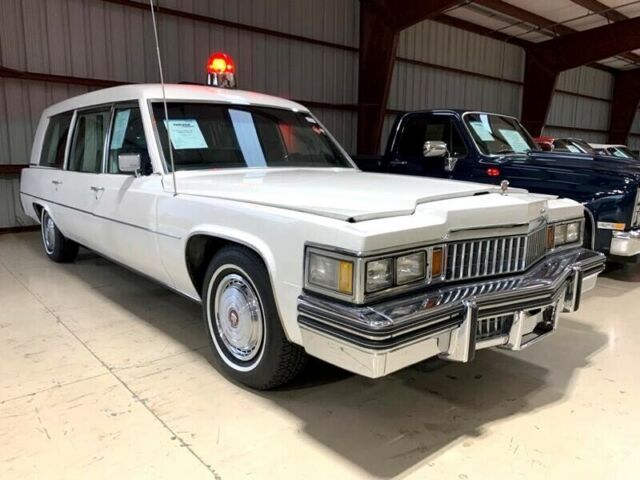 Cadillac DeVille 1976 image number 1