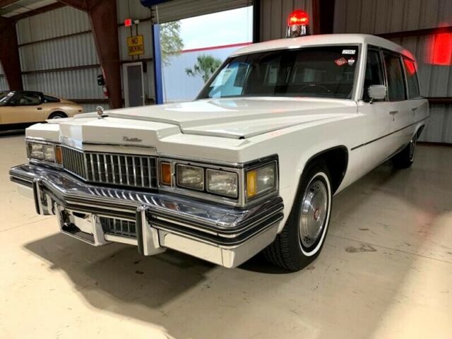 Cadillac DeVille 1976 image number 22