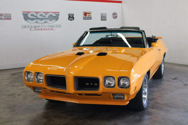 Pontiac GTO 1970 image number 2