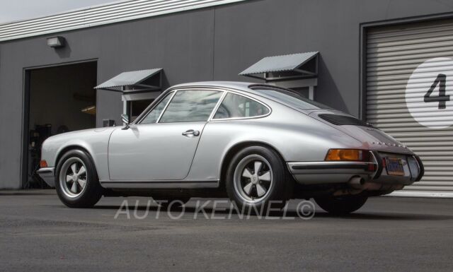 Porsche 911 1973 image number 16