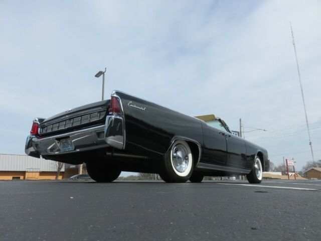 Lincoln Continental 1963 image number 3