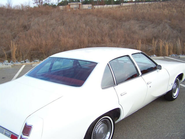 Oldsmobile Cutlass 1977 image number 16