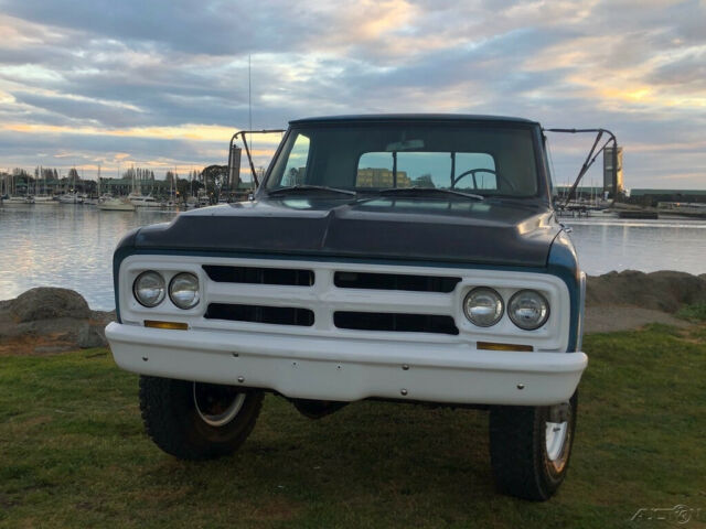 Chevrolet C/K Pickup 2500 1967 image number 2